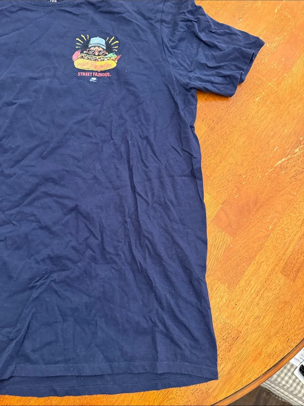 Nike Navy Short-Sleeve Tee with Small Multicolor Chest Graphic xl Los Angeles